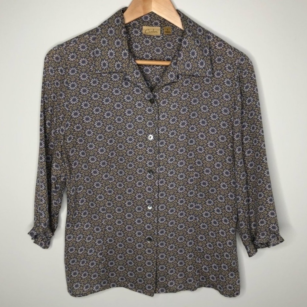 Caslon Floral Silk Button Up Blouse Size Small